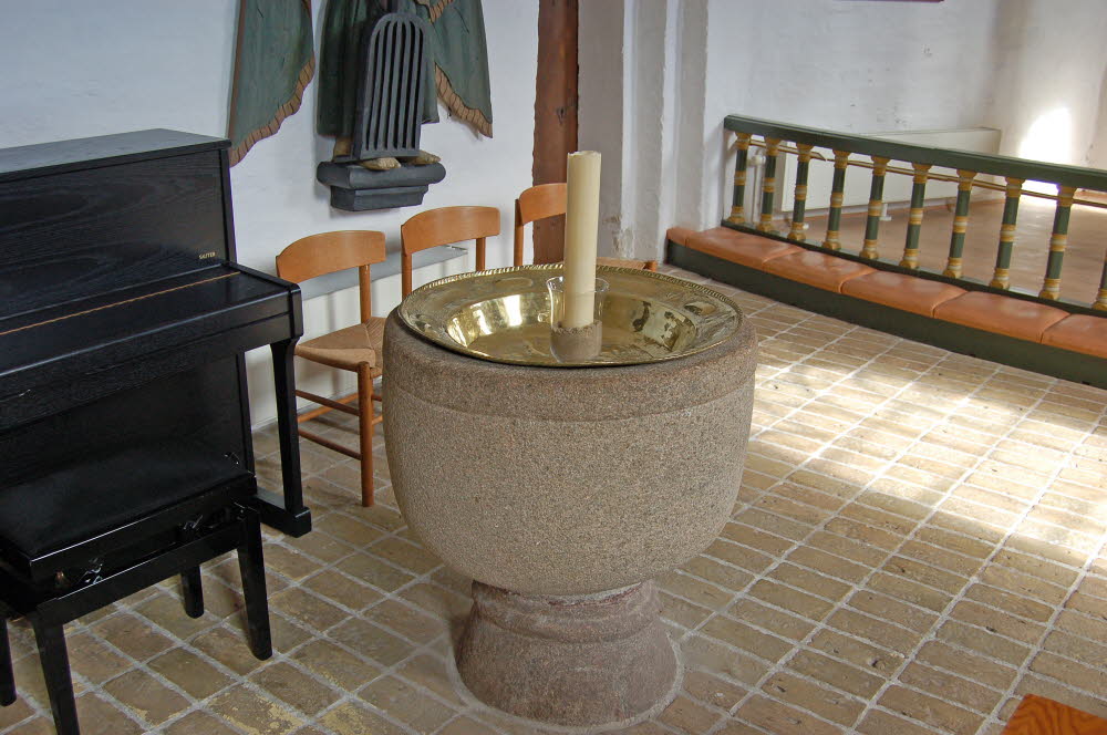 Kirche Byrum Bild  09